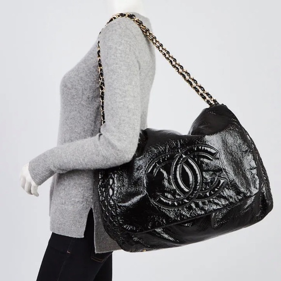 ISO IN SEARCH OF! Chanel Coco Cabas Rock & Chain Bag Black w/ Gold Chain Strap - Picture 3 of 3